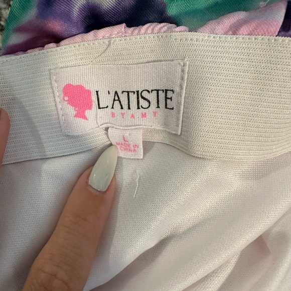 Two piece multi color short and crop top set​​ - Picture 3 of 9